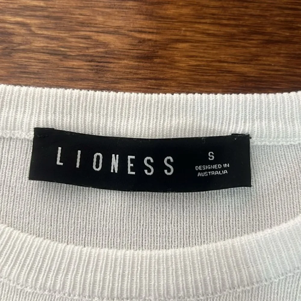 Lioness dress